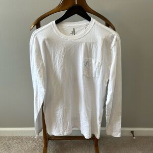 Johnnie-O long sleeved tee shirt